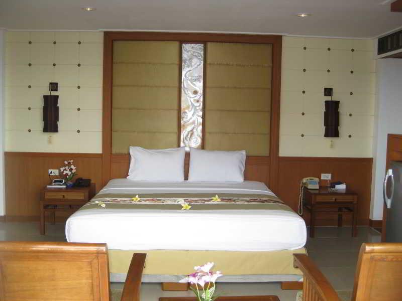 Royal Twins Palace Hotel Pattaya Εξωτερικό φωτογραφία