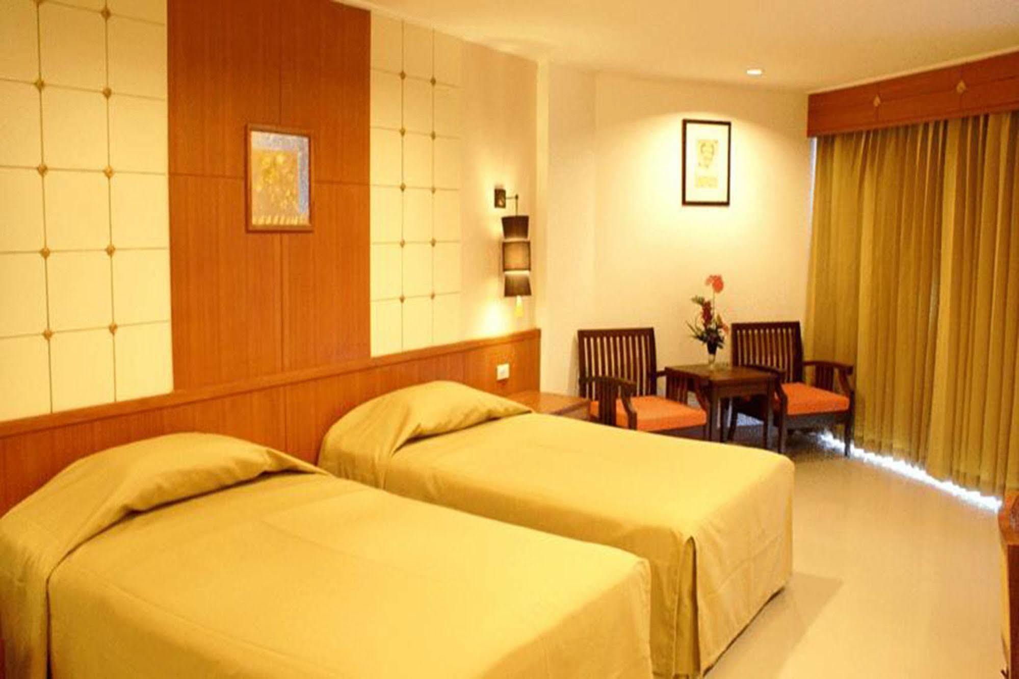 Royal Twins Palace Hotel Pattaya Εξωτερικό φωτογραφία