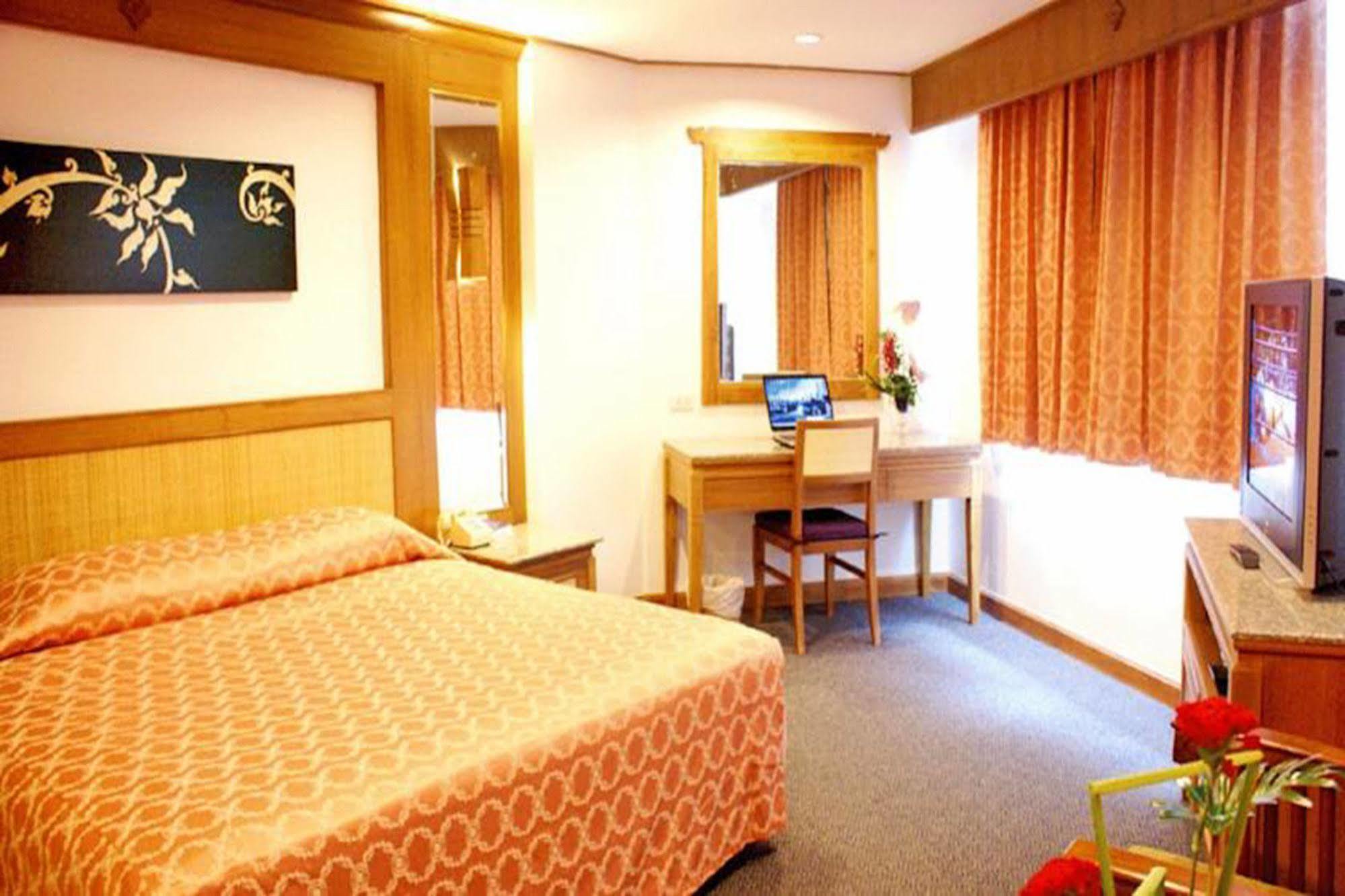 Royal Twins Palace Hotel Pattaya Εξωτερικό φωτογραφία