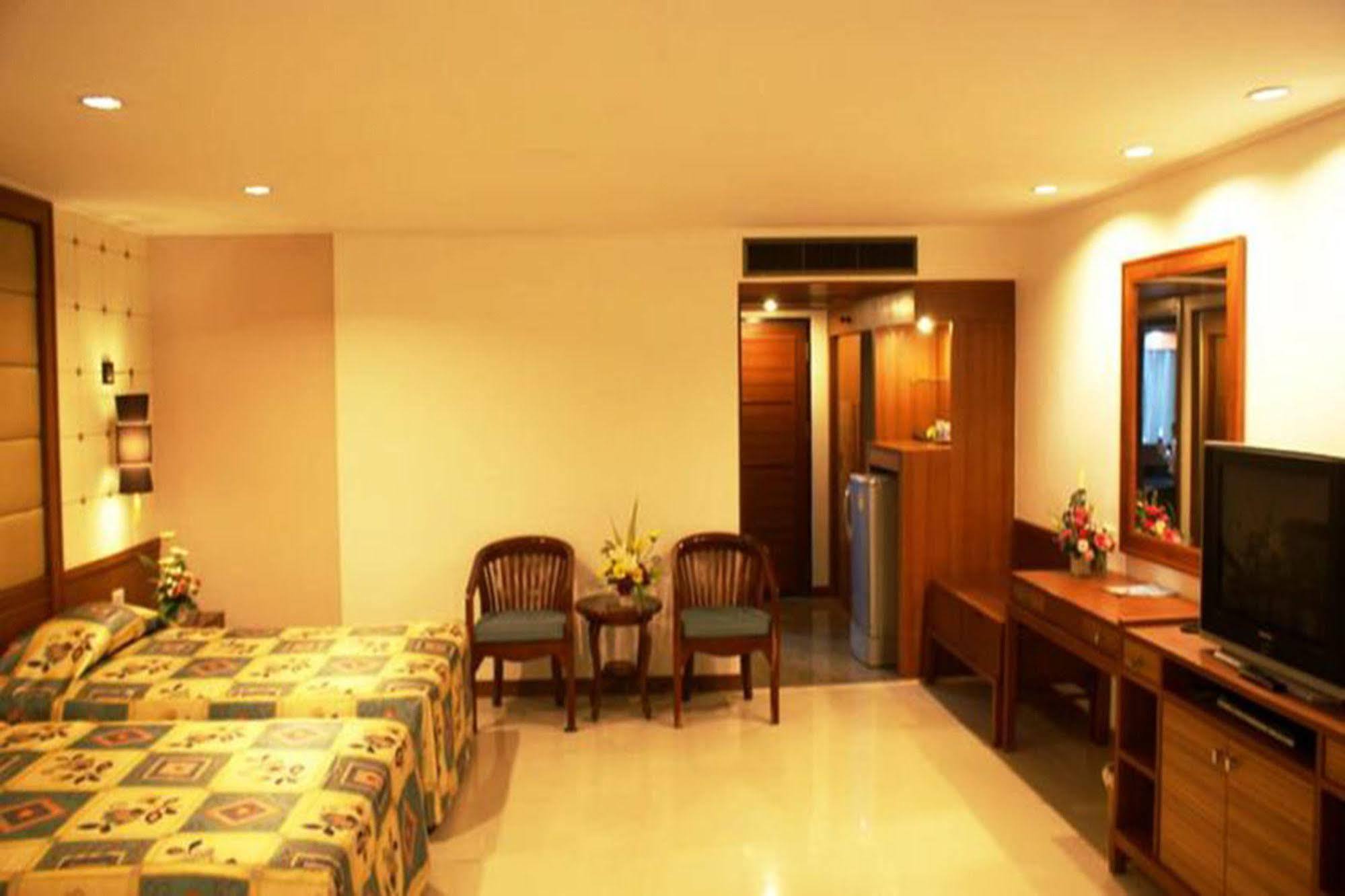 Royal Twins Palace Hotel Pattaya Εξωτερικό φωτογραφία