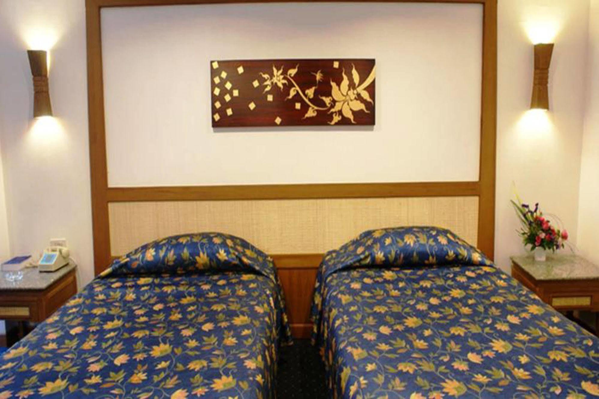 Royal Twins Palace Hotel Pattaya Εξωτερικό φωτογραφία