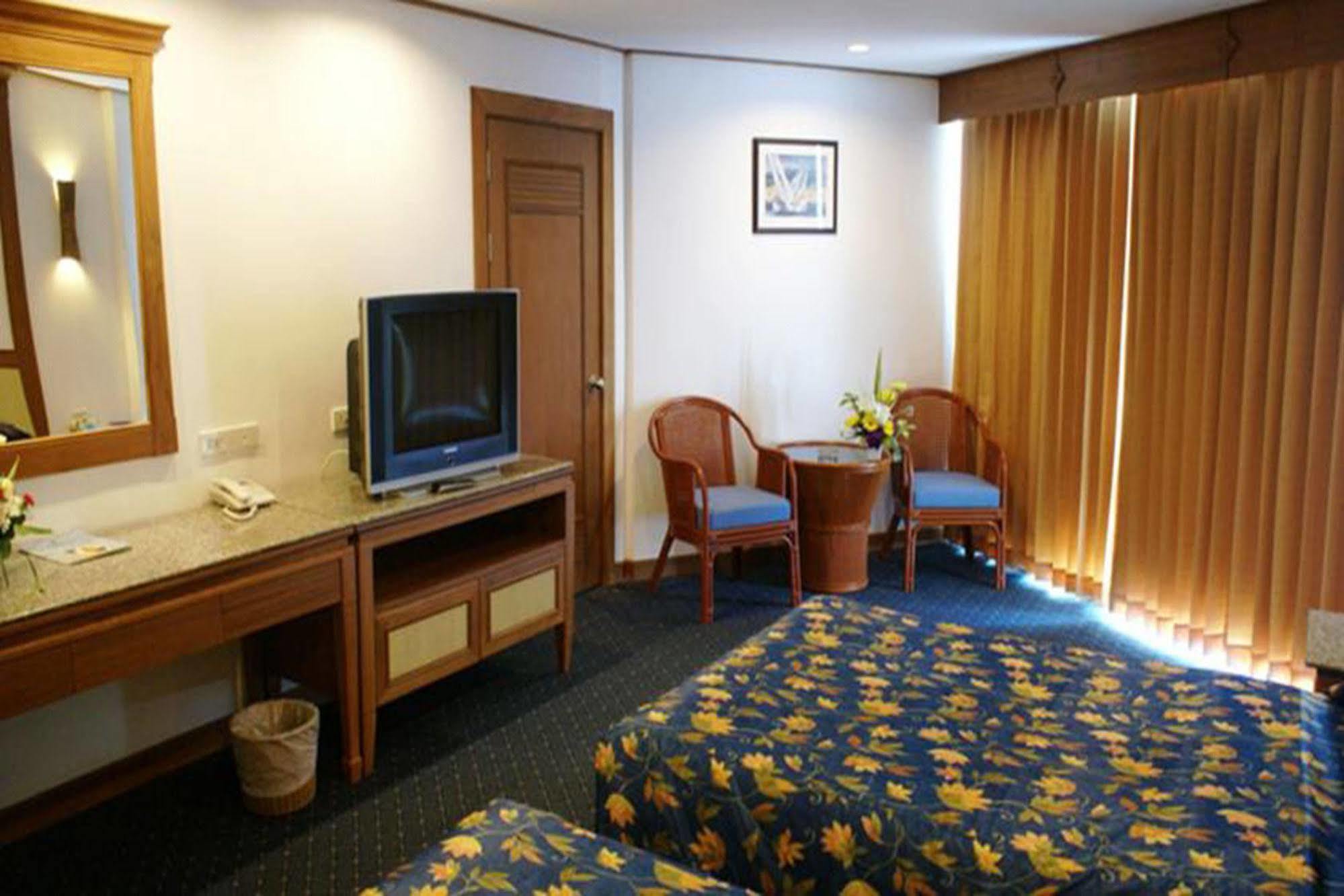 Royal Twins Palace Hotel Pattaya Εξωτερικό φωτογραφία