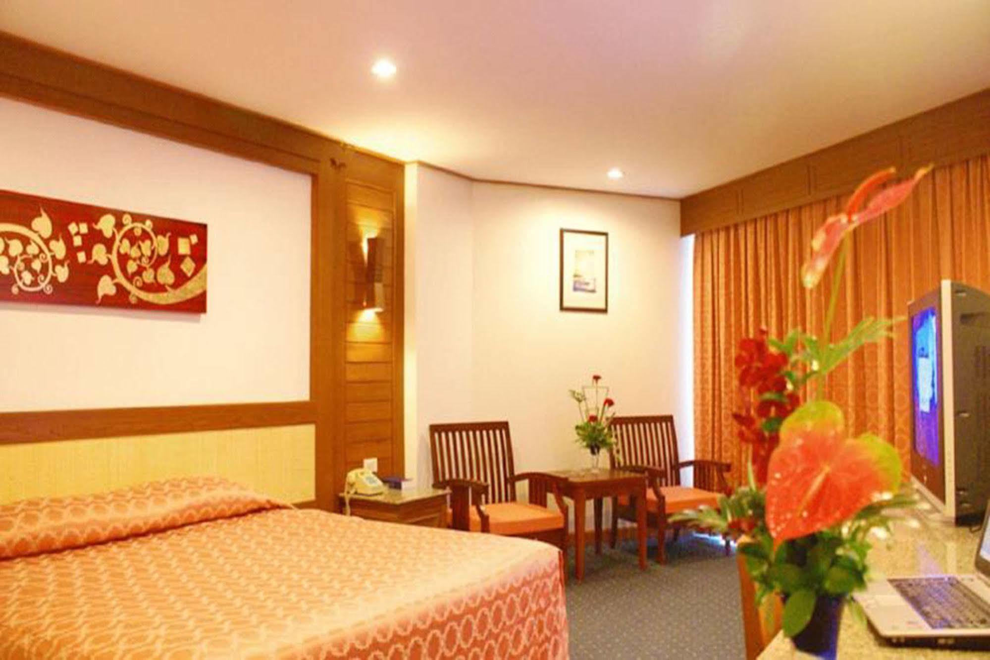 Royal Twins Palace Hotel Pattaya Εξωτερικό φωτογραφία